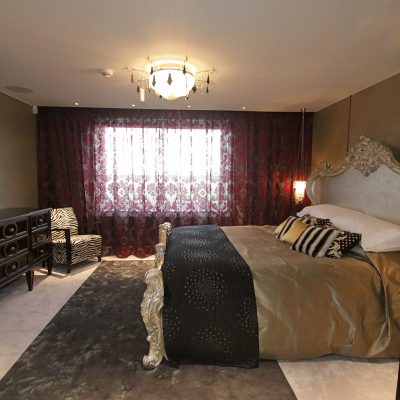 Mayfair apartment - bedroom
